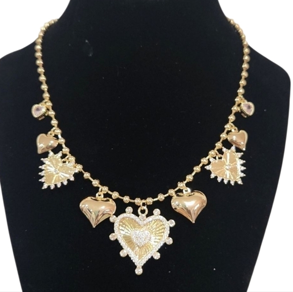 💛🔹️Gemelli 🔹️golden tone Rhinestone Heart charm Necklace 💛 - Picture 1 of 5